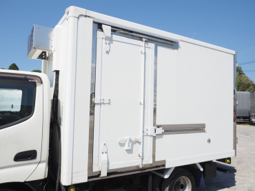 日野 デュトロ 冷凍バン 小型 2RG-XZC605M 年式 R2[写真11]