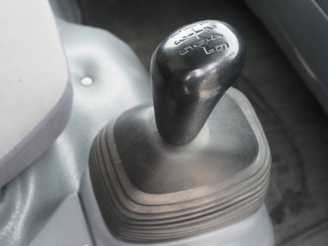 いすゞ エルフ 冷凍バン 小型 TKG-NMR85AN 年式 H25[写真28]