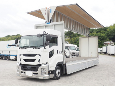 いすゞ ギガ ウイング車 大型 2PG-CYJ77C 年式 R2[写真02]