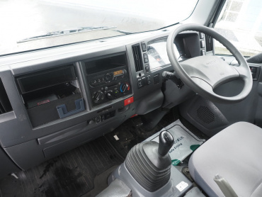 いすゞ エルフ バン車 小型 TRG-NPR85AN 年式 H29[写真24]