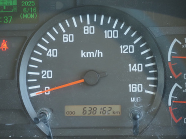 いすゞ フォワード 冷凍バン 中型 TKG-FRR90T2 年式 H28[写真37]