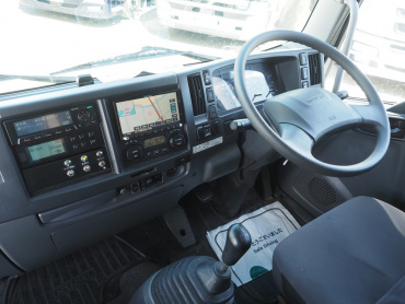 いすゞ フォワード 冷凍バン 中型 TKG-FRR90T2 年式 H28[写真30]