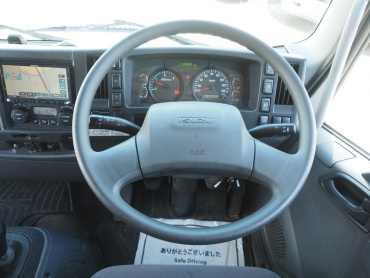 いすゞ フォワード 冷凍バン 中型 TKG-FRR90T2 年式 H28[写真29]