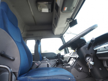 いすゞ ギガ 冷凍バン 大型 QKG-CYJ77AA 年式 H27[写真26]