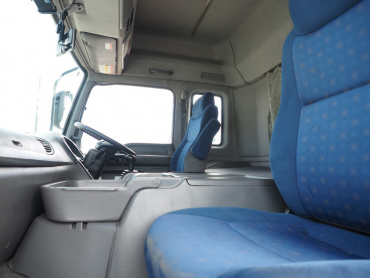 いすゞ ギガ 冷凍バン 大型 QKG-CYJ77AA 年式 H27[写真36]