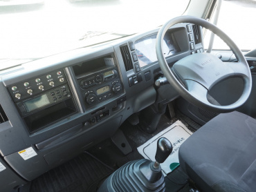 いすゞ フォワード 冷凍バン 中型 TKG-FRR90T2 年式 H28[写真26]