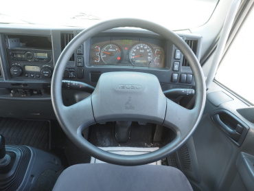 いすゞ フォワード 冷凍バン 中型 TKG-FRR90T2 年式 H28[写真25]