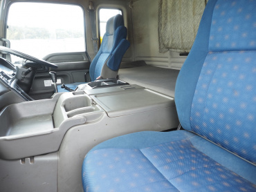 いすゞ ギガ ウイング車 大型 QKG-CYJ77A 年式 H24[写真41]