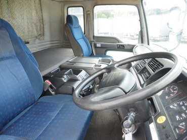 いすゞ ギガ ウイング車 大型 QKG-CYJ77A 年式 H24[写真32]