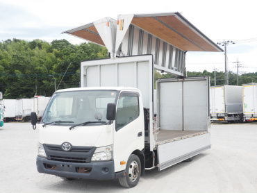トヨタ ダイナ ウイング車 小型 TKG-XZU720 年式 H26[写真02]