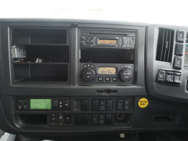 いすゞ ギガ 冷凍バン 大型 QPG-CYJ77B 年式 H29[写真25]