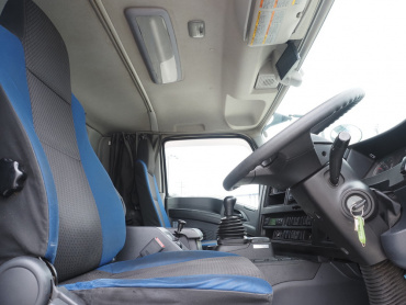 いすゞ ギガ 冷凍バン 大型 QPG-CYJ77B 年式 H29[写真22]