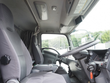 いすゞ フォワード バン車 中型 TKG-FRR90S2 年式 H26[写真18]