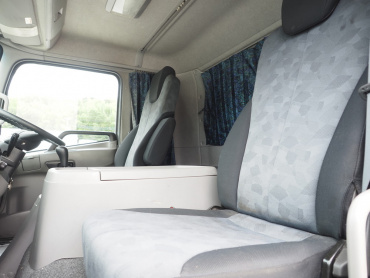 UDトラックス コンドル 平ボディ 中増t QKG-PK39LH 年式 H28[写真29]