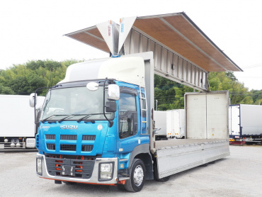 いすゞ ギガ ウイング車 大型 QKG-CYJ77A 年式 H24[写真03]