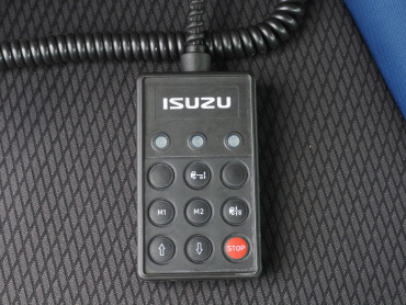 いすゞ ギガ 冷凍ウイング 大型 QKG-CYJ77B 年式 H28[写真42]