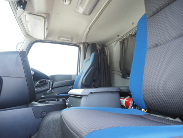 いすゞ ギガ 冷凍ウイング 大型 QKG-CYJ77B 年式 H28[写真45]