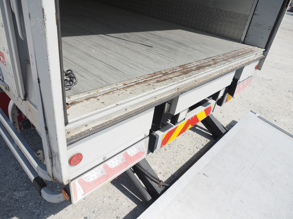 三菱ふそう ファイター ウイング車 中型 2KG-FK64F 年式 H30[写真28]