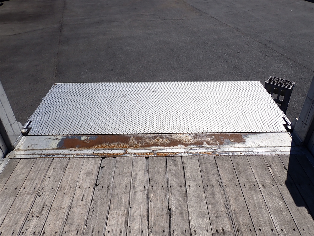 いすゞ フォワード 平ボディ 中型 TKG-FRR90S2 年式 H28[写真09]