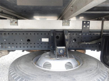 いすゞ フォワード 冷凍バン 中型 TKG-FRR90S2 年式 H27 [写真05]