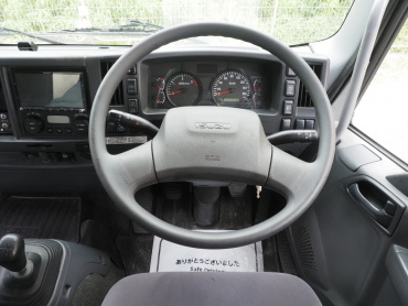 いすゞ フォワード 冷凍バン 中型 TKG-FRR90T2 年式 H28[写真29]