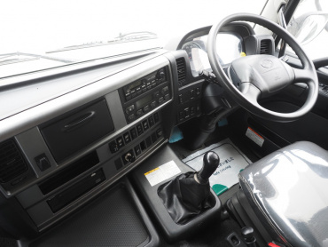 日野 グランドプロフィア ウイング車 大型 QKG-FW1AXBG 年式 H24[写真32]