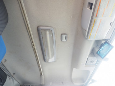 いすゞ ギガ 冷凍ウイング 大型 QKG-CYJ77B 年式 H29[写真26]