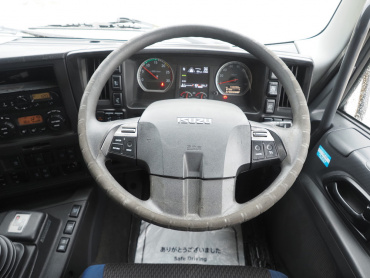 いすゞ ギガ 冷凍ウイング 大型 QKG-CYJ77B 年式 H29[写真19]