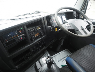 いすゞ ギガ 冷凍ウイング 大型 QKG-CYJ77B 年式 H29[写真20]