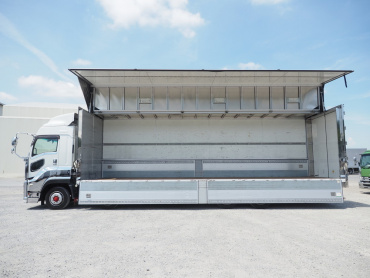 いすゞ ギガ ウイング車 大型 QKG-CYJ77B 年式 H29[写真20]