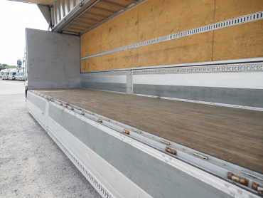 日野 プロフィア ウイング車 大型 BDG-FW1EXYG 年式 H21[写真17]