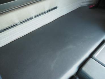 いすゞ ギガ 冷凍ウイング 大型 QKG-CYJ77A 年式 H27[写真41]