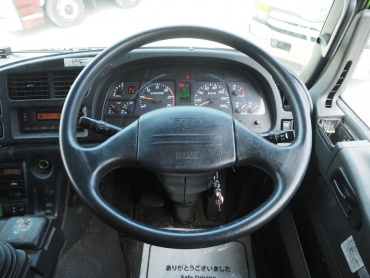 いすゞ ギガ 冷凍ウイング 大型 QKG-CYJ77A 年式 H27[写真37]