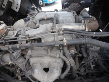 いすゞ ギガ 冷凍ウイング 大型 QKG-CYJ77A 年式 H27[写真52]