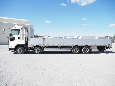 いすゞ ギガ 平ボディ 大型 QKG-CYJ77B 年式 H28[写真10]