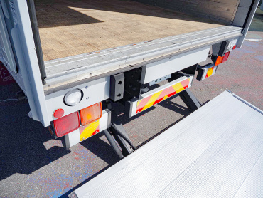 いすゞ フォワード ウイング車 中型 2RG-FRR90T2 年式 H30 [写真28]