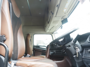 日野 プロフィア ウイング車 大型 2DG-FW1AHG 年式 R2[写真30]