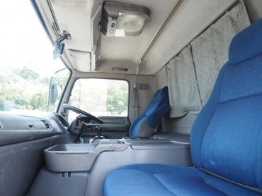 いすゞ ギガ 冷凍バン 大型 QKG-CYJ77A 年式 H25[写真29]