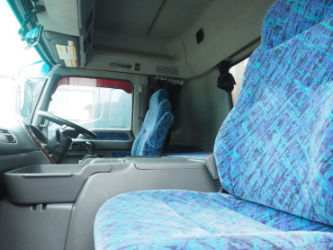 いすゞ ギガ 冷凍ウイング 大型 QKG-CYJ77A 年式 H28[写真42]