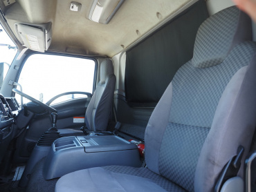 いすゞ フォワード 冷凍バン 中増t LKG-FTR90T2 年式 H25[写真31]