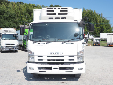 いすゞ フォワード 冷凍バン 中増t LKG-FTR90T2 年式 H25[写真04]