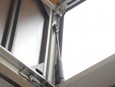 いすゞ ギガ ウイング車 大型 QKG-CYJ77A 年式 H26 [写真18]