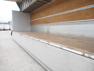 いすゞ ギガ ウイング車 大型 QKG-CYJ77A 年式 H26 [写真19]