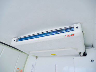 トヨタ ハイエース 冷凍バン 小型 QDF-GDH206V 年式 H30[写真17]