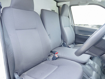 トヨタ ハイエース 冷凍バン 小型 QDF-GDH206V 年式 H30[写真19]