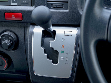 トヨタ ハイエース 冷凍バン 小型 QDF-GDH206V 年式 H30[写真22]