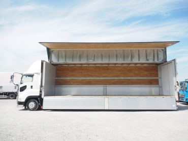 いすゞ ギガ ウイング車 大型 QKG-CYJ77B 年式 H29[写真17]