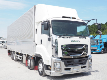 いすゞ ギガ ウイング車 大型 QKG-CYJ77B 年式 H29[写真04]
