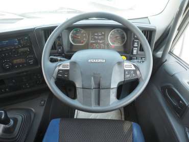 いすゞ ギガ ウイング車 大型 QKG-CYJ77B 年式 H29[写真28]