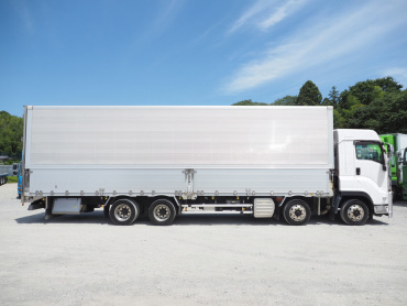 いすゞ ギガ ウイング車 大型 QKG-CYJ77B 年式 H28[写真10]